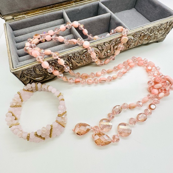 Vintage Crystal Pink Necklace - Picture 3 of 16